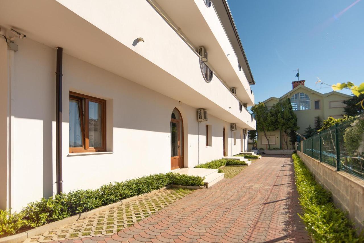 Hotel San Pietro Martin Fushë-Draçi Exterior foto
