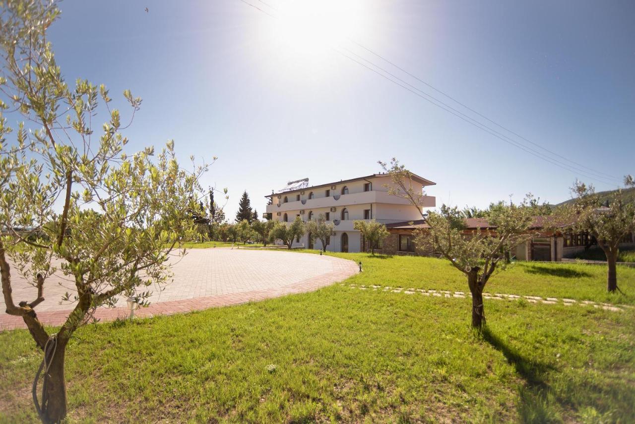 Hotel San Pietro Martin Fushë-Draçi Exterior foto