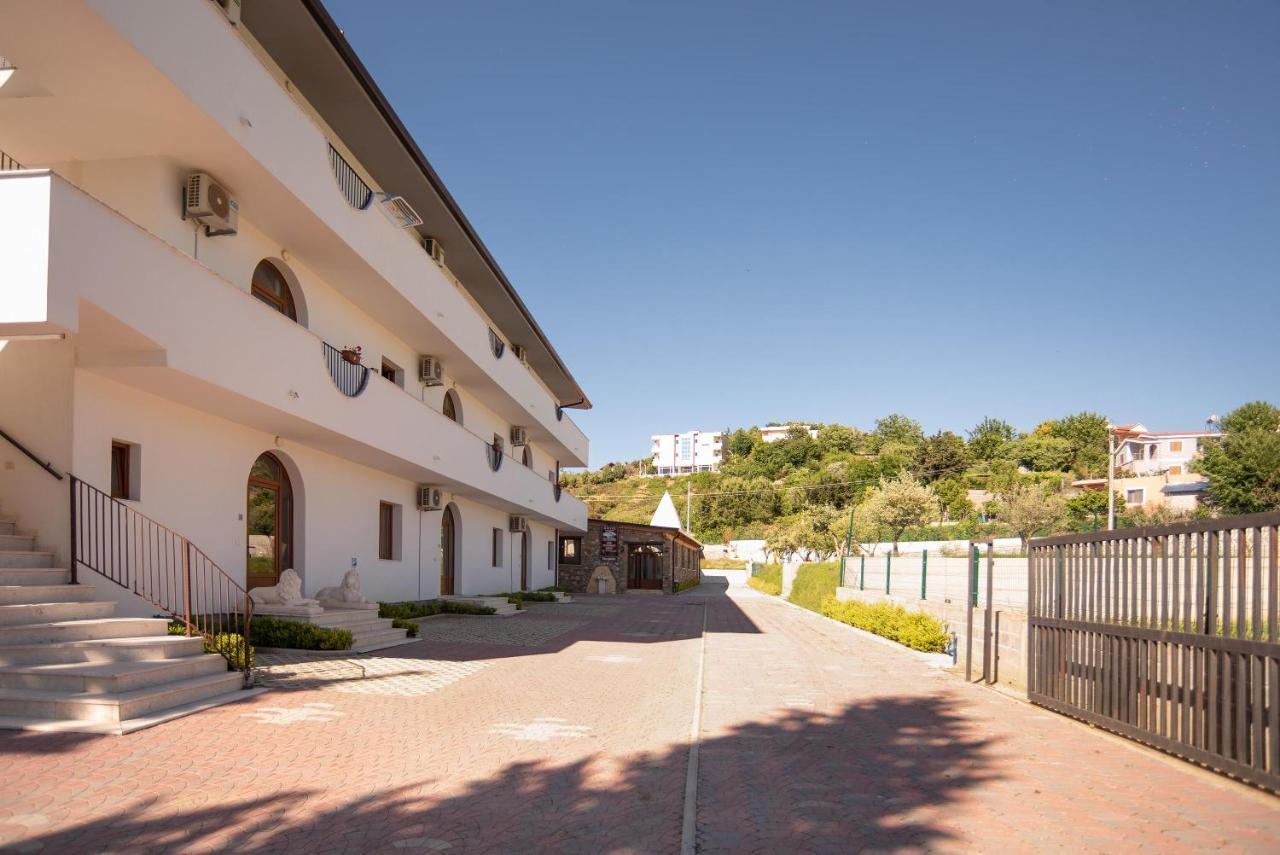 Hotel San Pietro Martin Fushë-Draçi Exterior foto